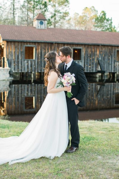 The Keeler Property offers a covered barn for ceremony sites