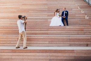How to pick a wedding photographer 